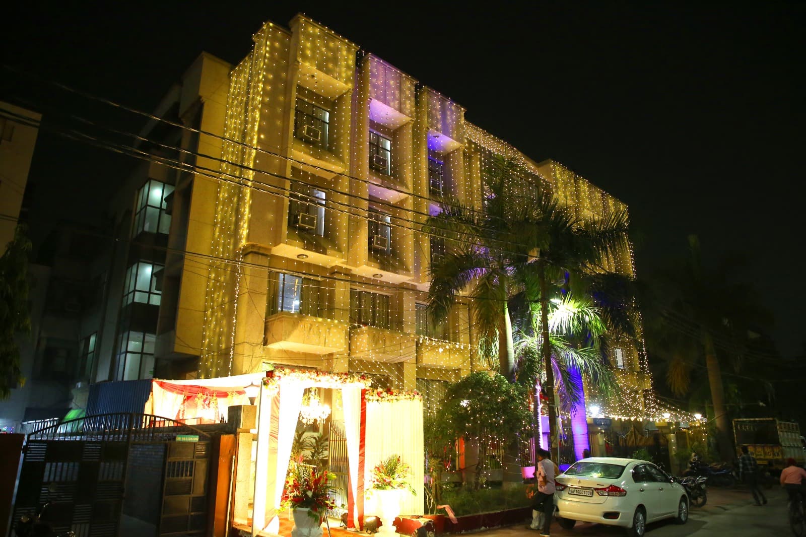 Golden Leaf Noida, Noida