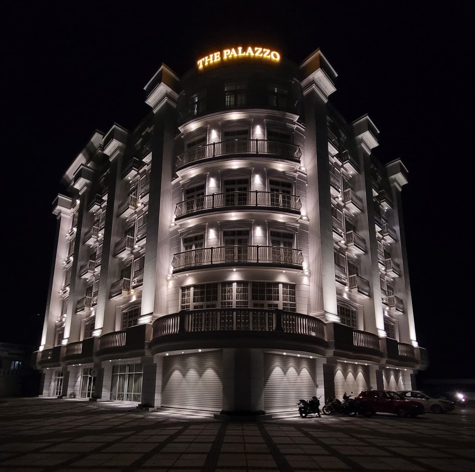 THE PALAZZO -Chakolas, Thrissur