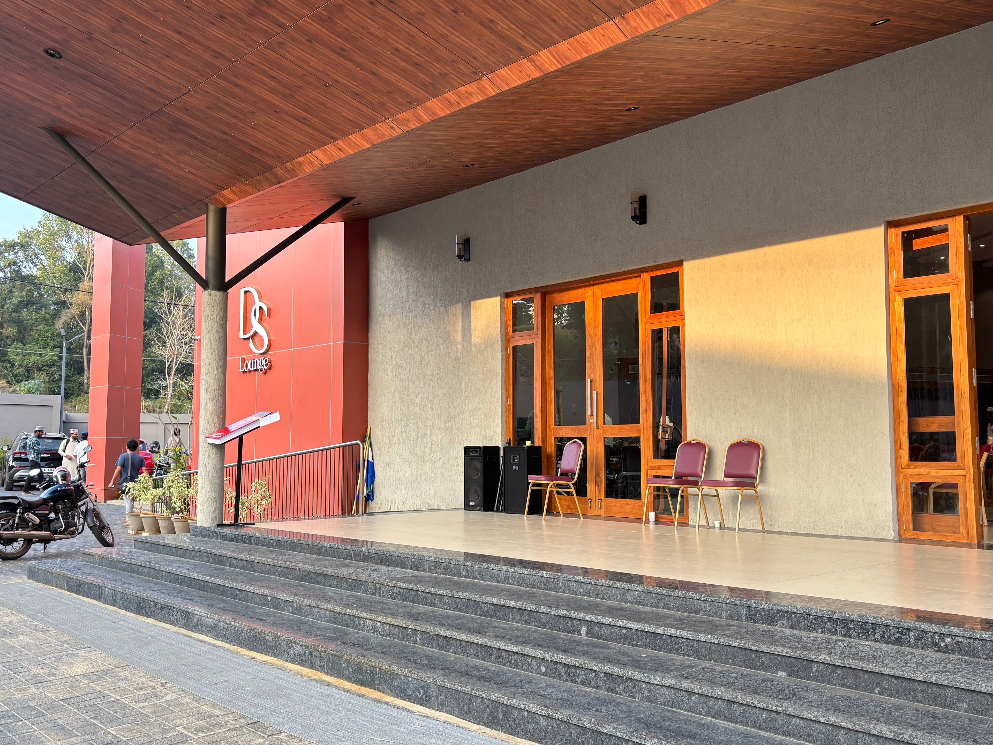Destiny Lounge Convention Centre, Kalpetta