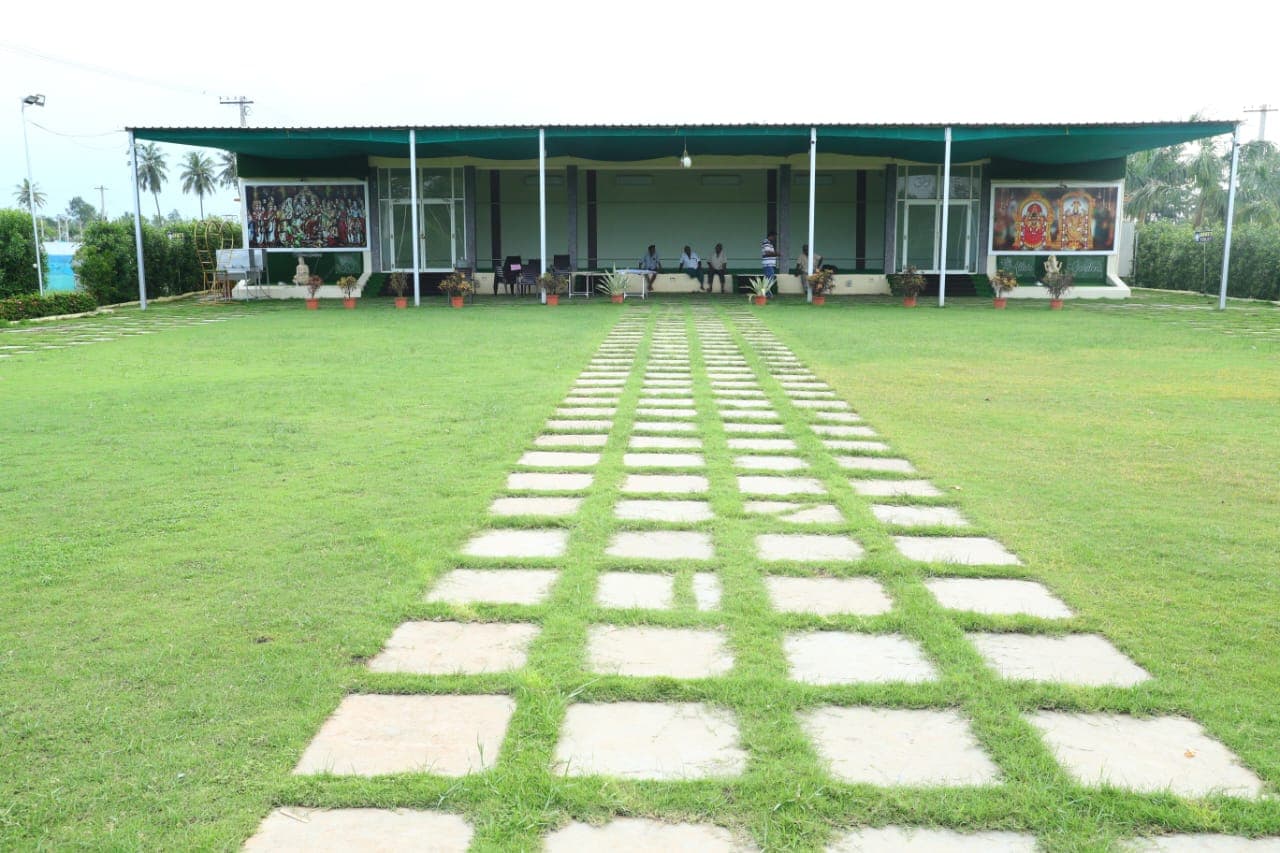 Sri Alluri Gardens, Bhimavaram