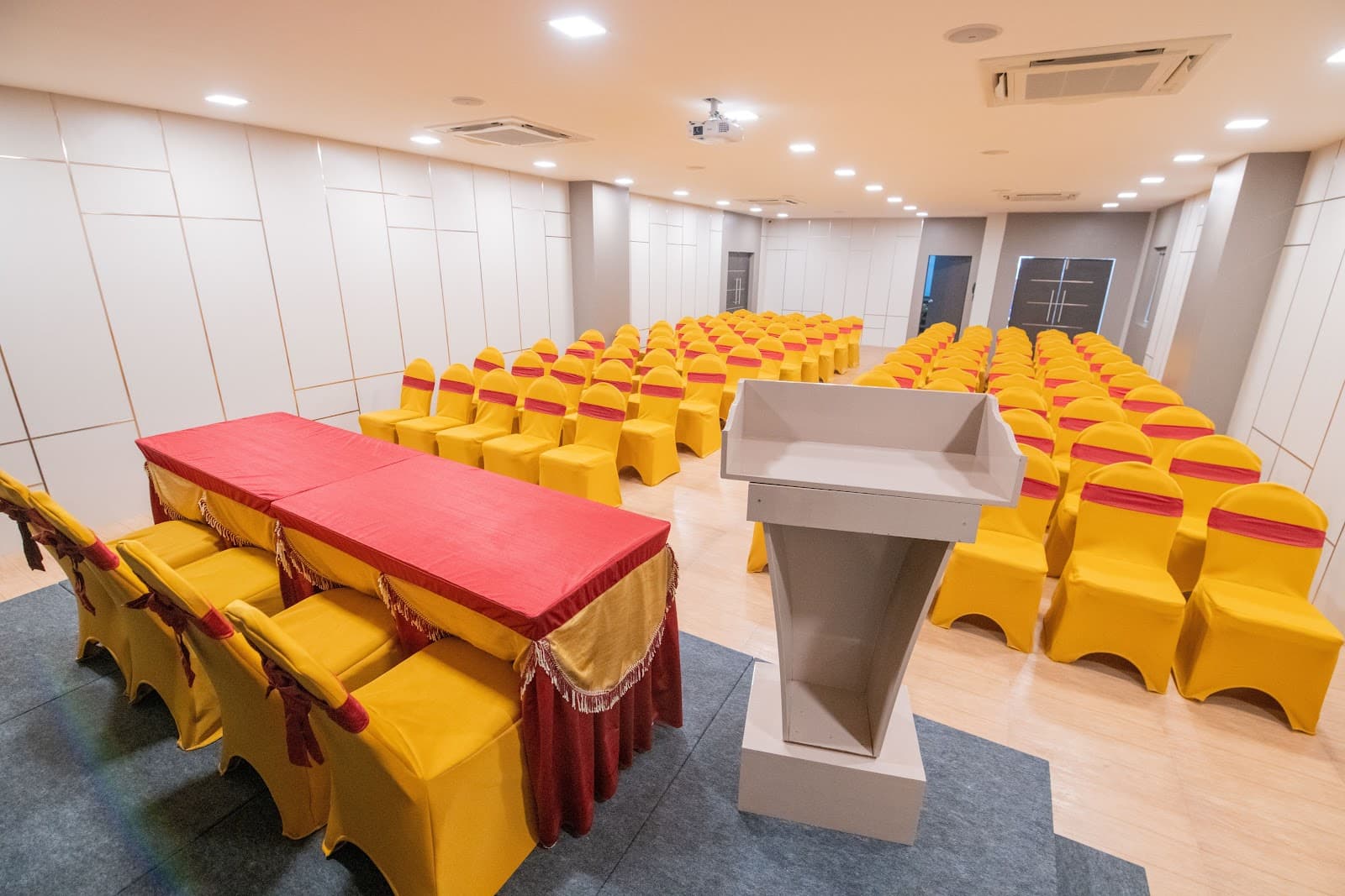 Summit Banquet Hall, Tiruchirappalli