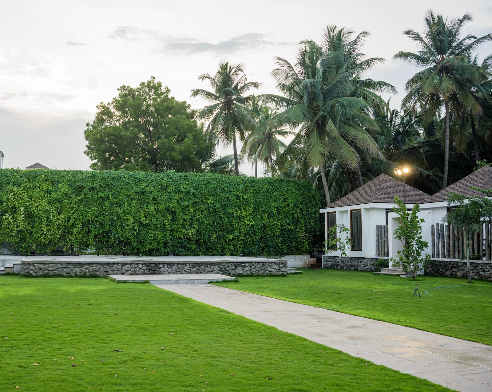 GOLDEN MEADOWS, Tiruppur