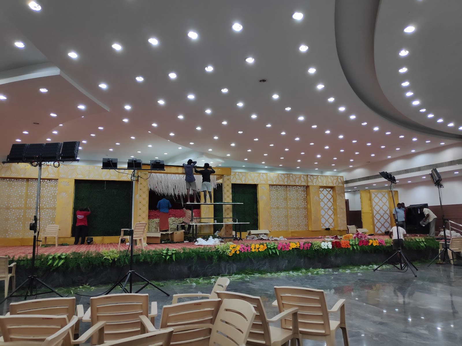 Revanth marriage hall, Erode