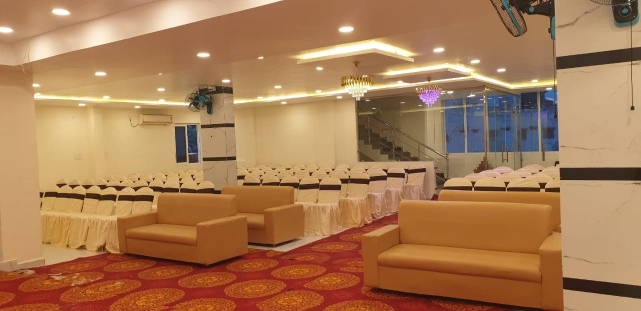 Rajarajeshwari conventional hall, Mahbubnagar