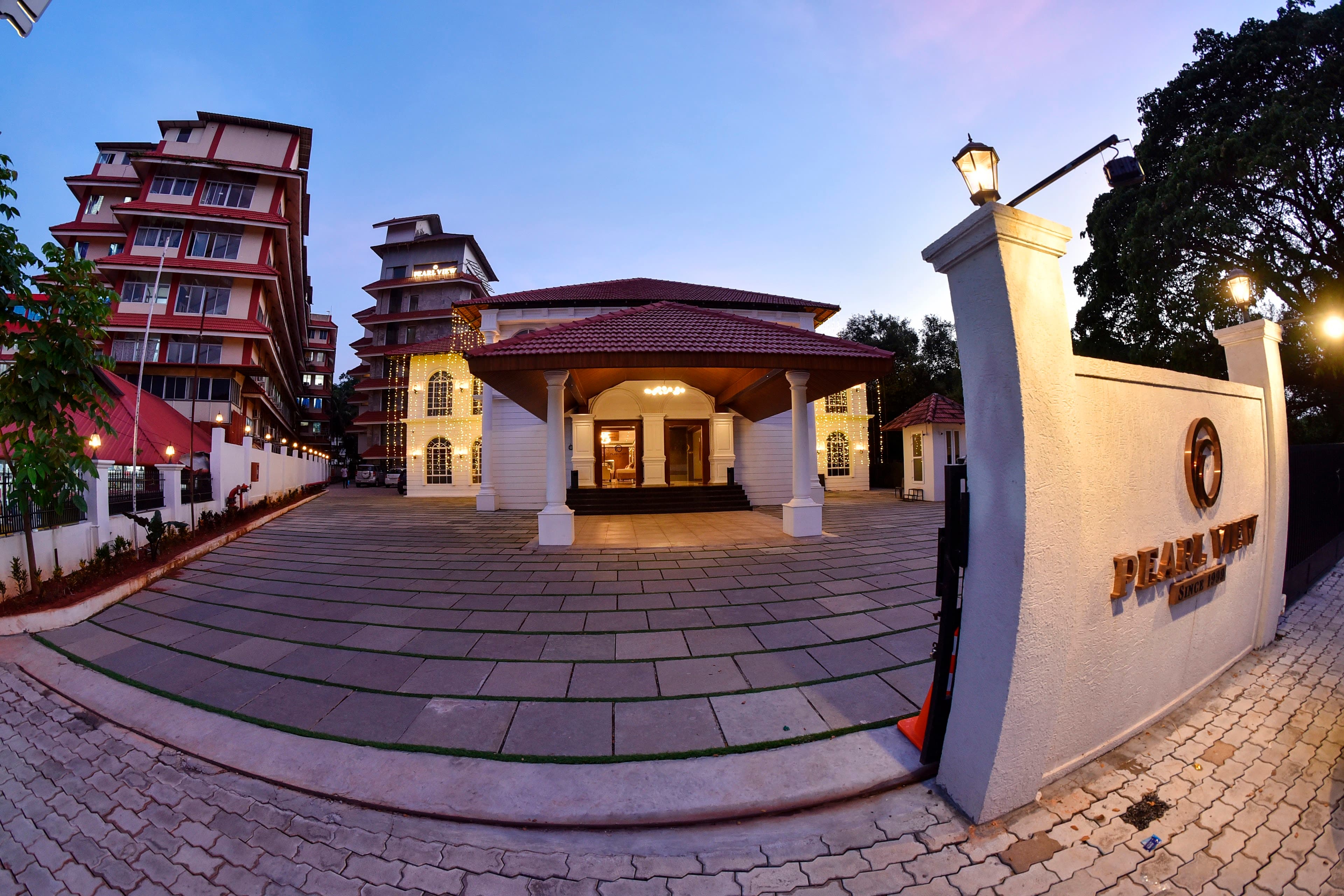 The Pearl View Hotel, Thalassery