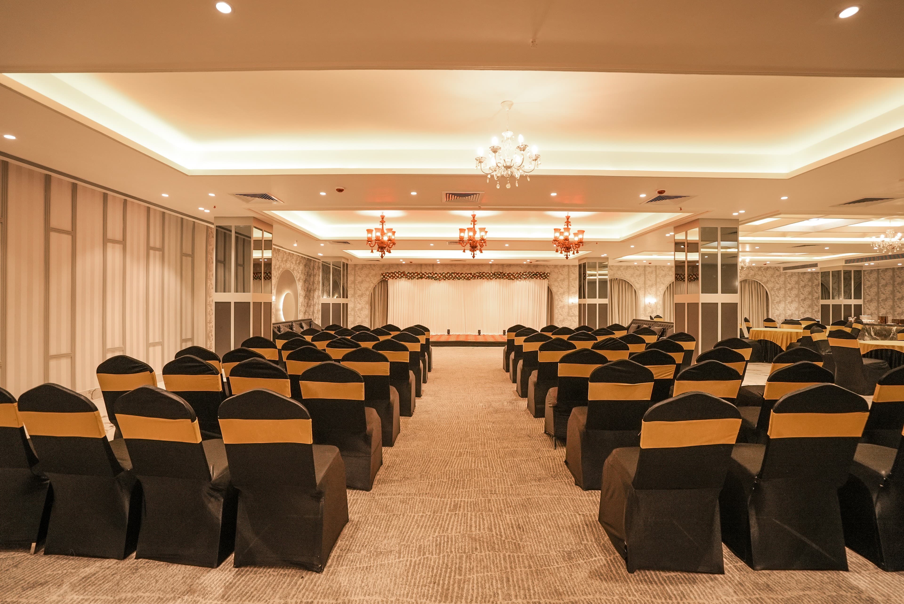 Fortune Regalé Banquets, Nagpur