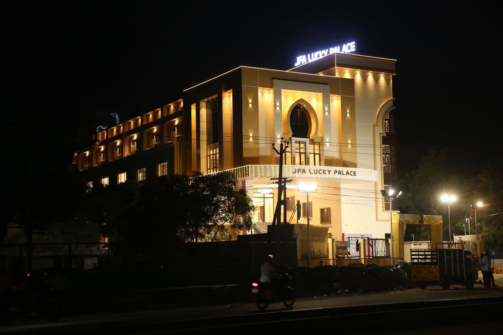 JFA LUCKY PALACE, Madurai