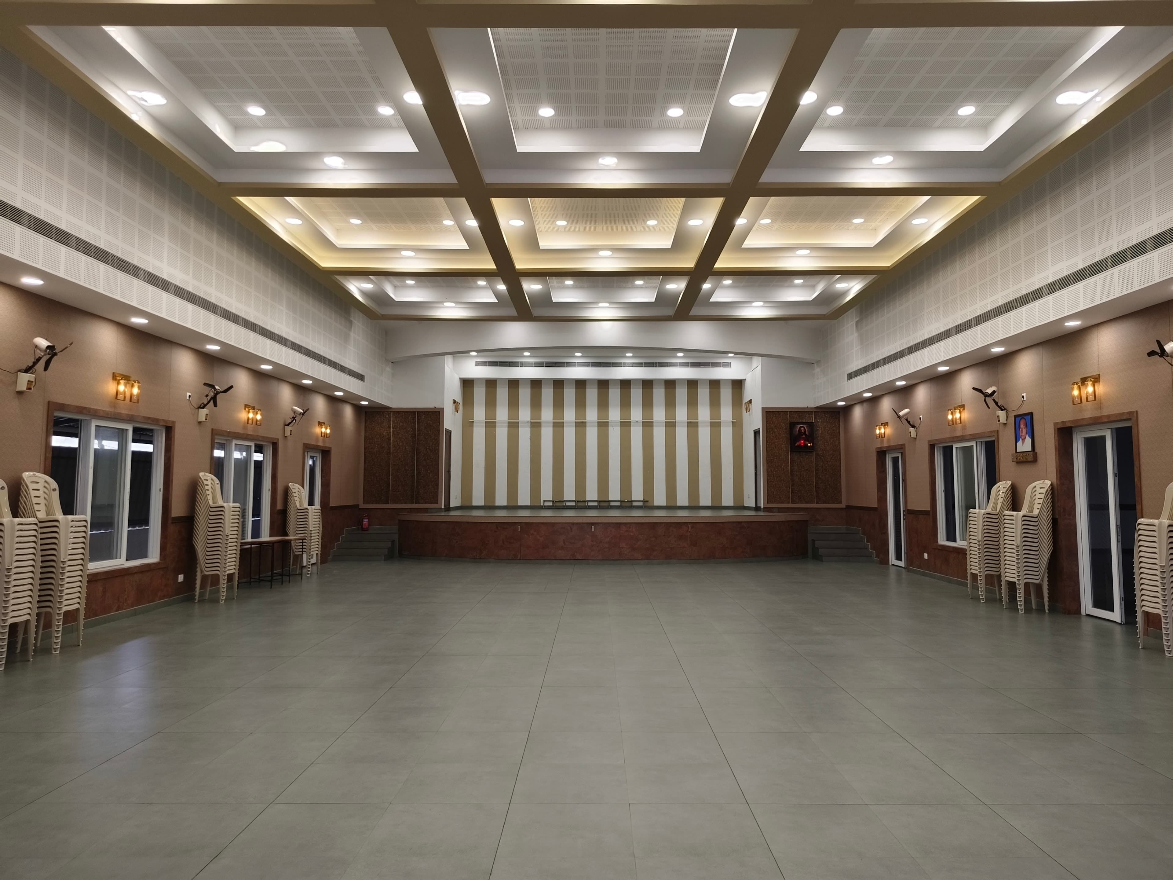 THE GEORGE,AC Banquet Hall/Auditorium, Kochi