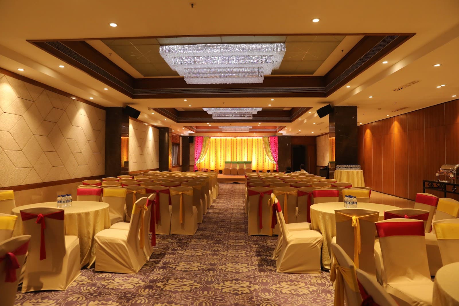 Vivette Banquet in Malad, Mumbai, Mumbai