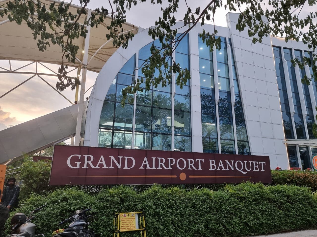 Grand Airport Banquet, Nagpur