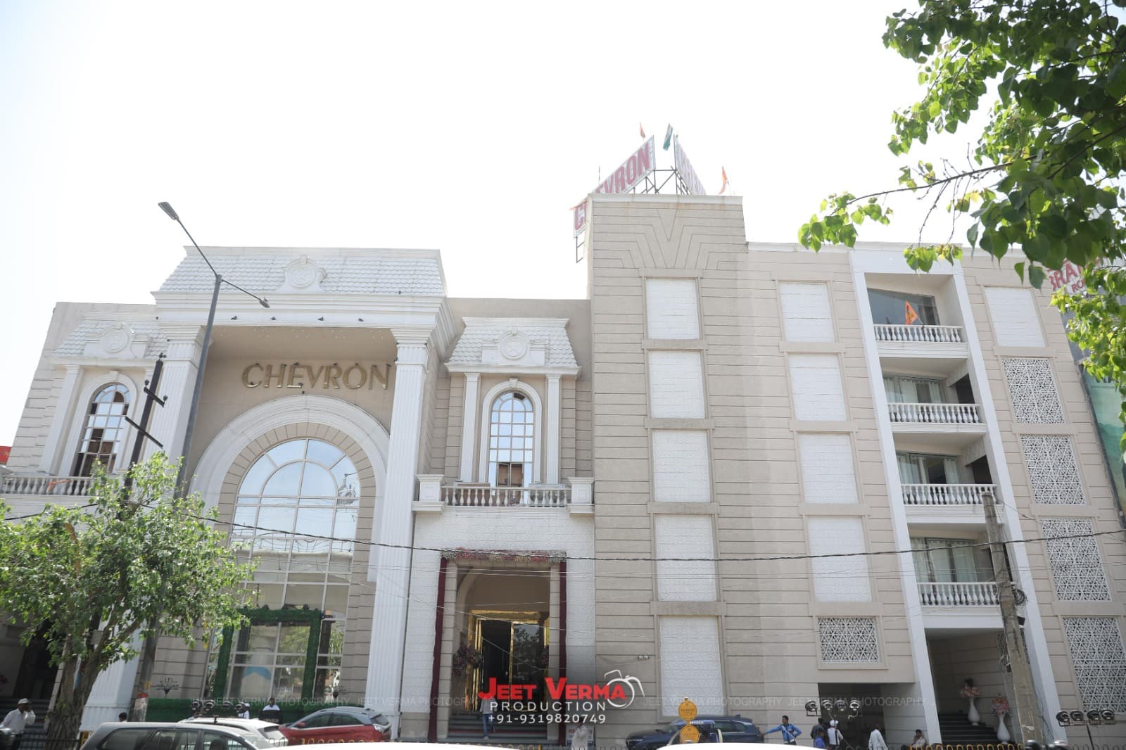 Chevron, Noida