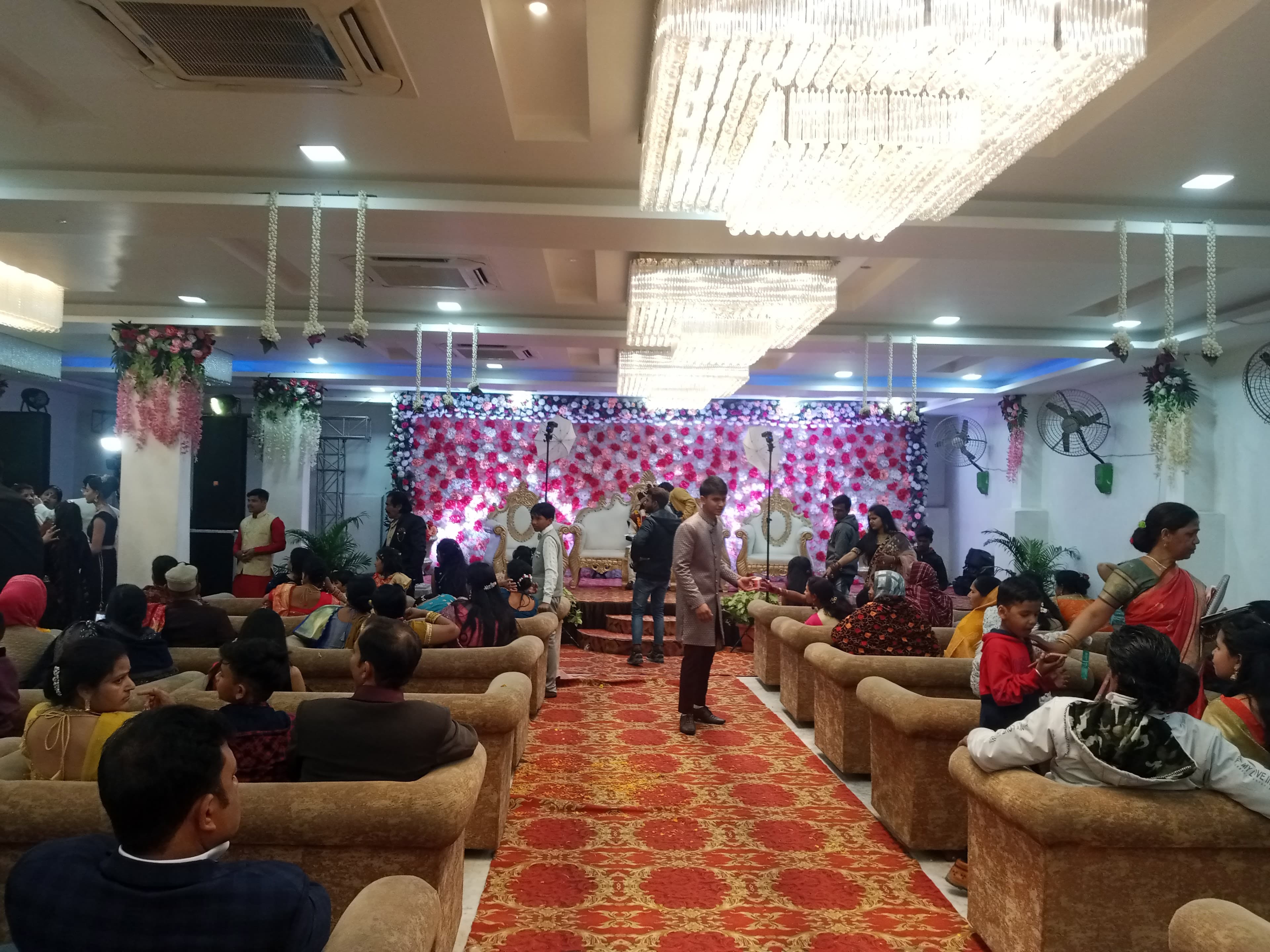 Mannat Lawn, Bareilly