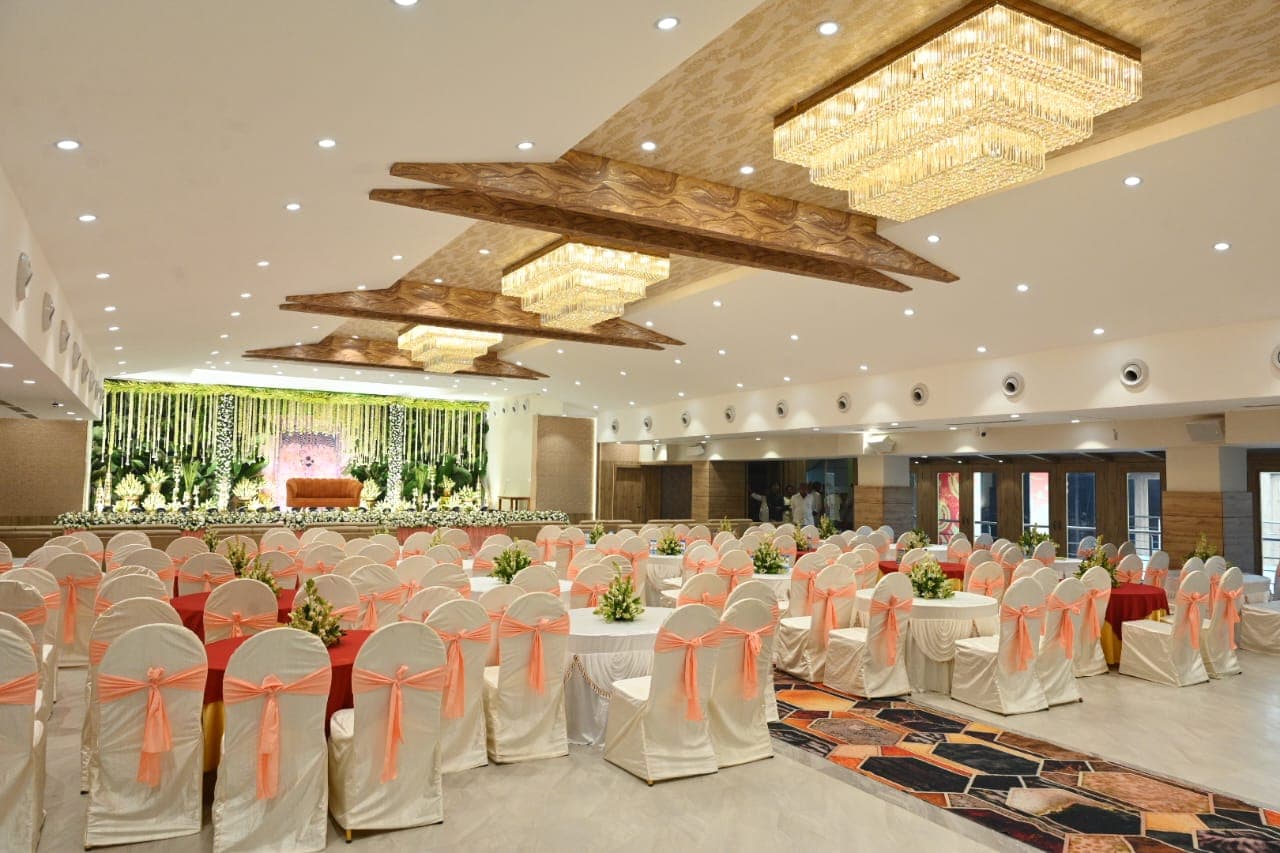 AARNA BANQUETS, Eluru