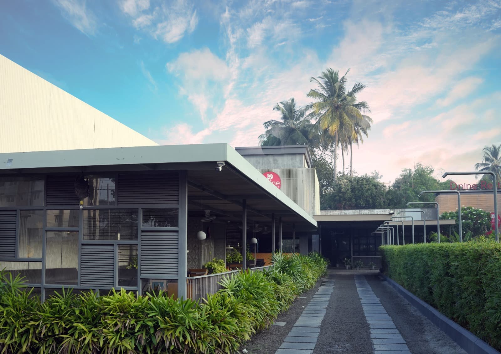 Monarch Banquet Hall, Palakkad