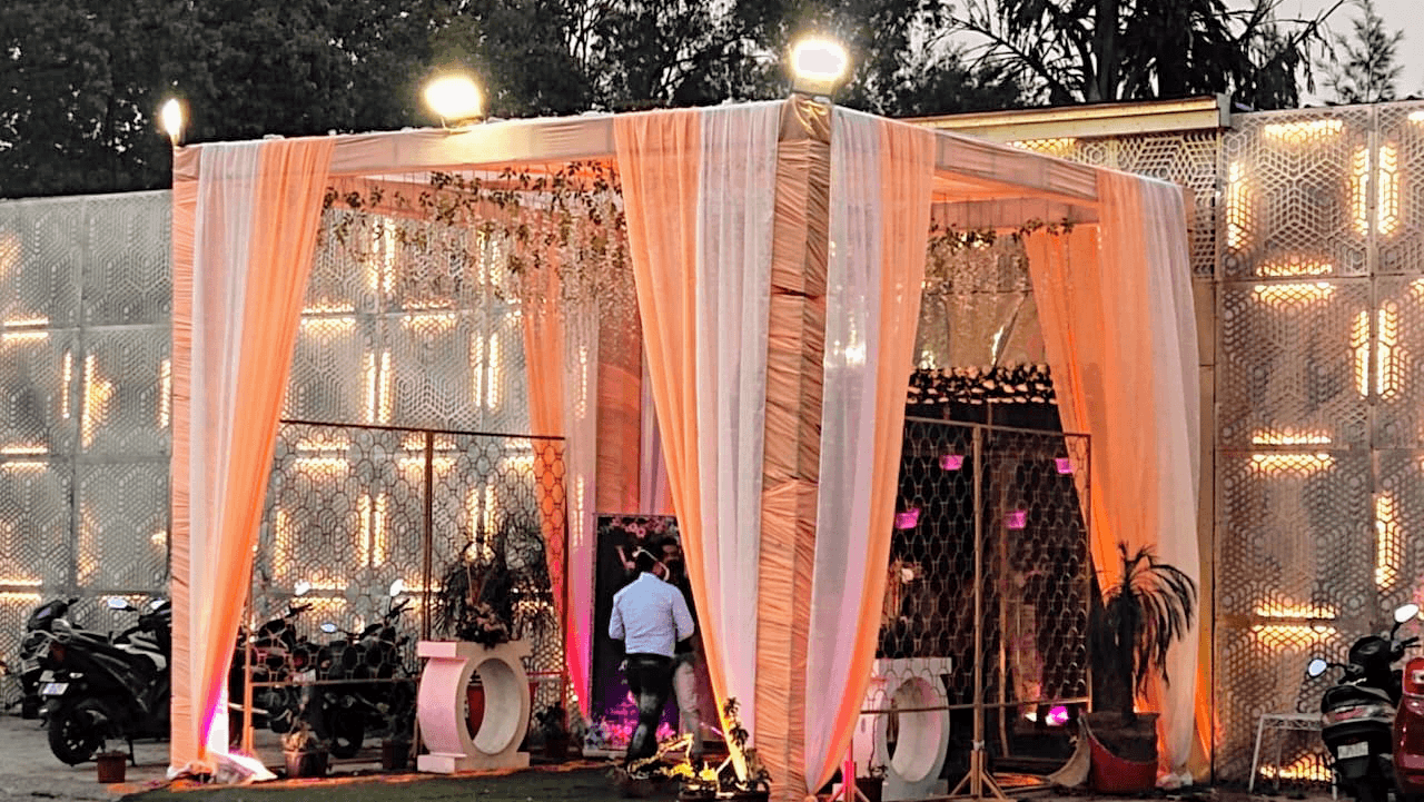 Divine farms, Delhi