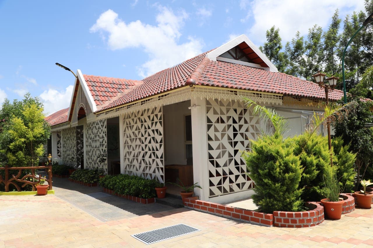 Binary Exotica Luxury Hotels & Resorts, Allampura