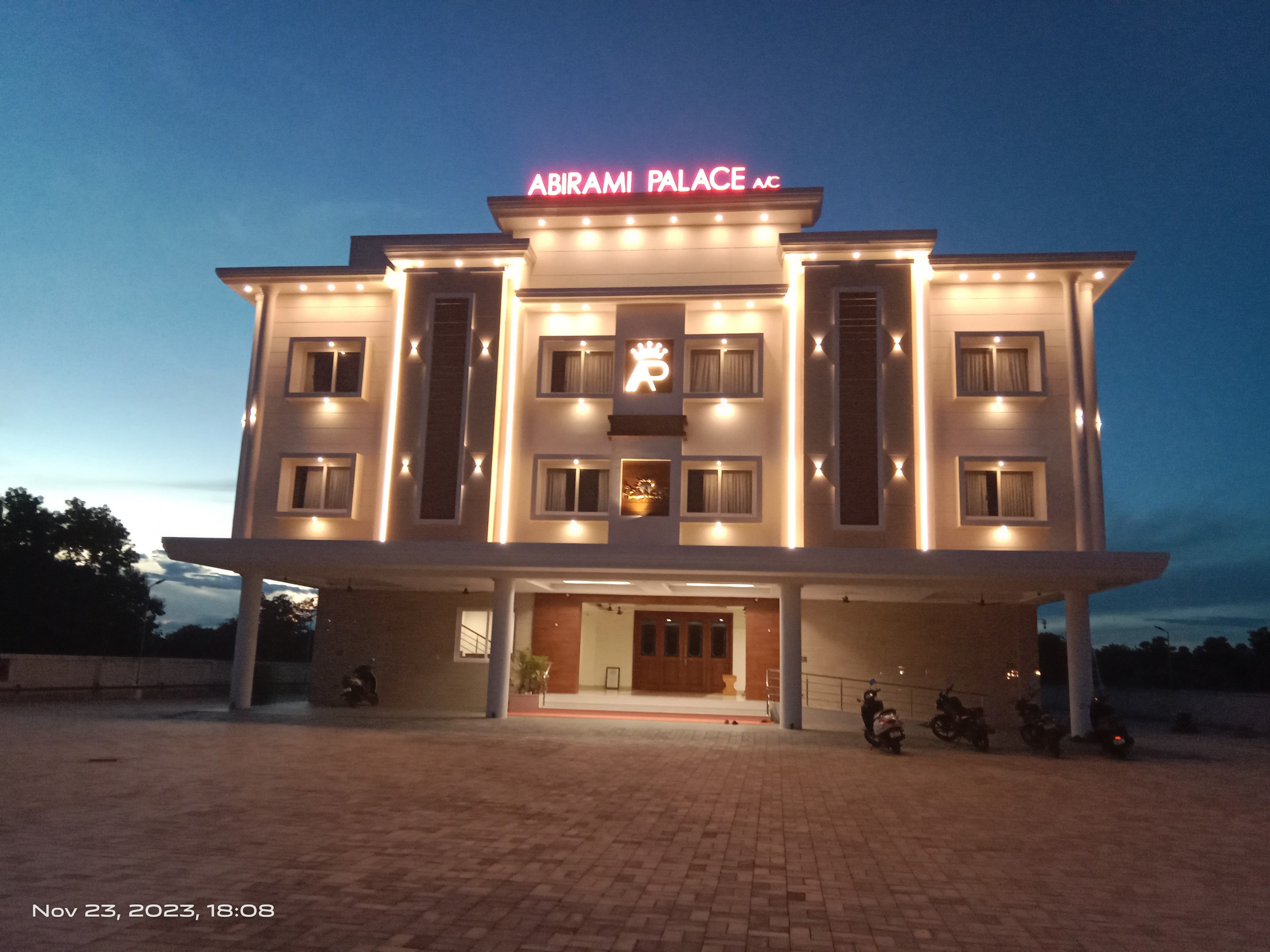 Abirami palace, Karaikudi