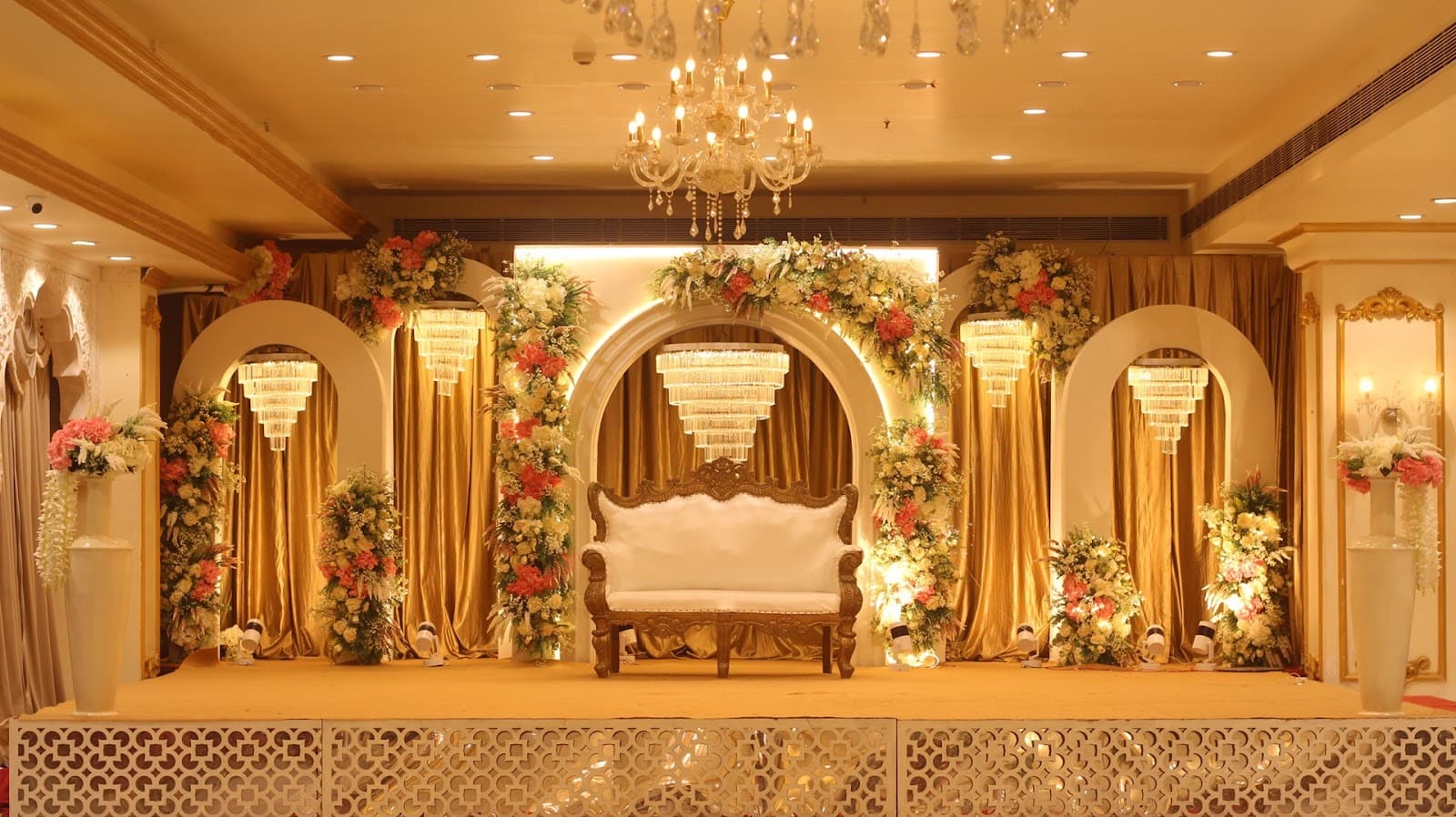 Rajwada Banquet & Lawn, Kolkata