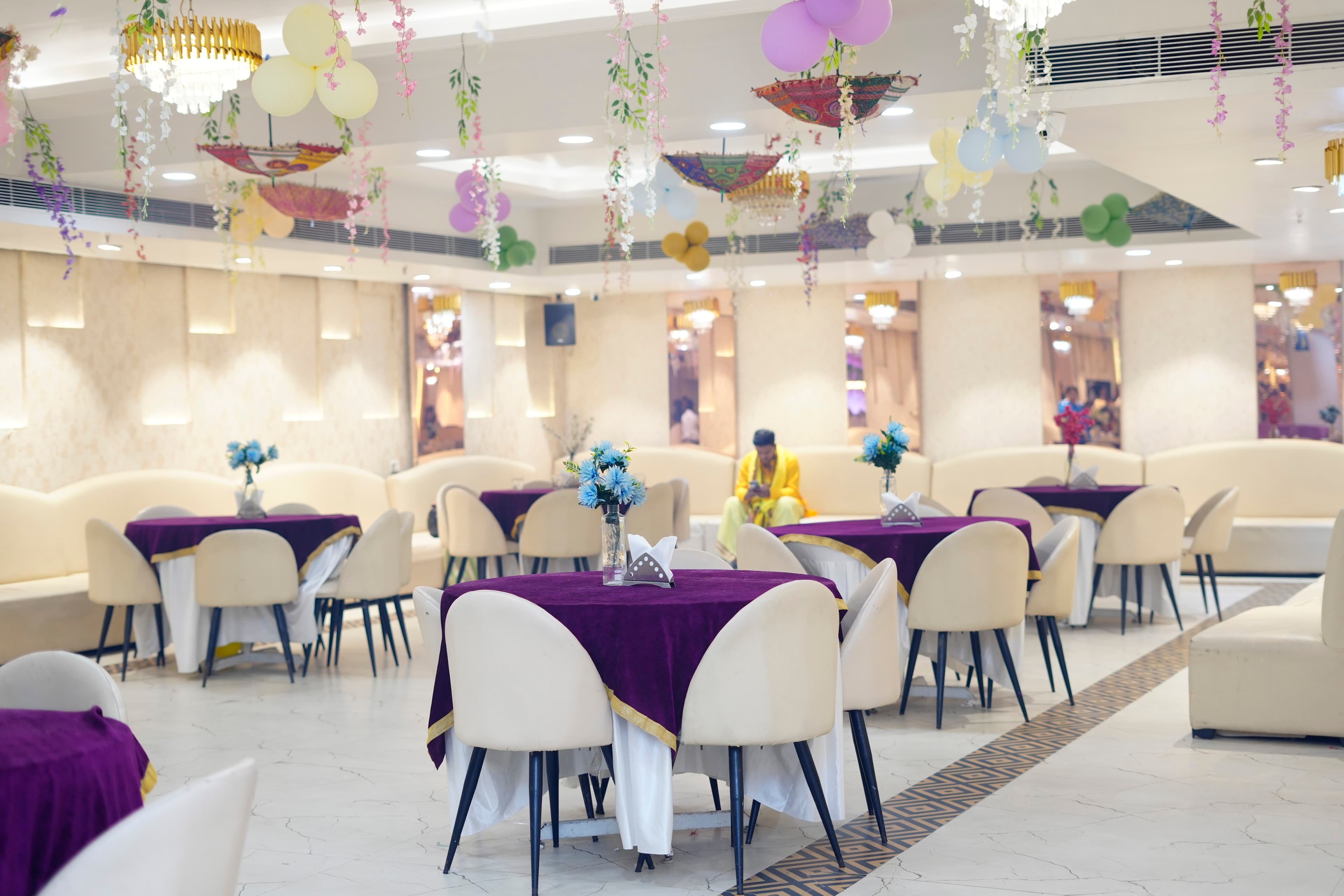 CB Crown Banquet, Noida