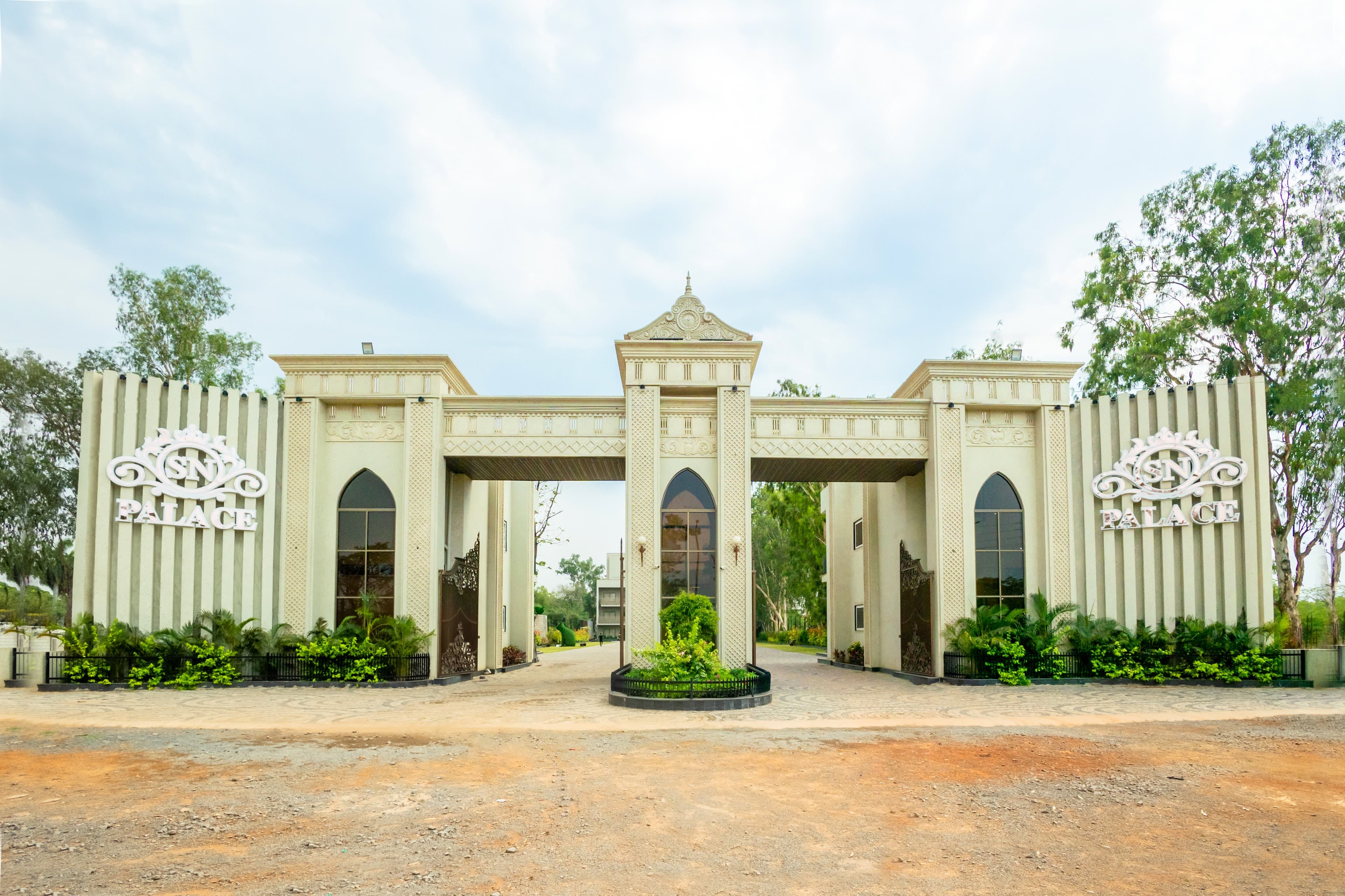S N Palace, Raipur